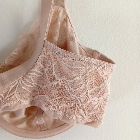 Bali Lace Lift Desire Unlined Bra, size 40D - Picture 8 of 16